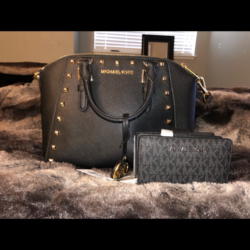 Michael Kors Wallet & Purse
